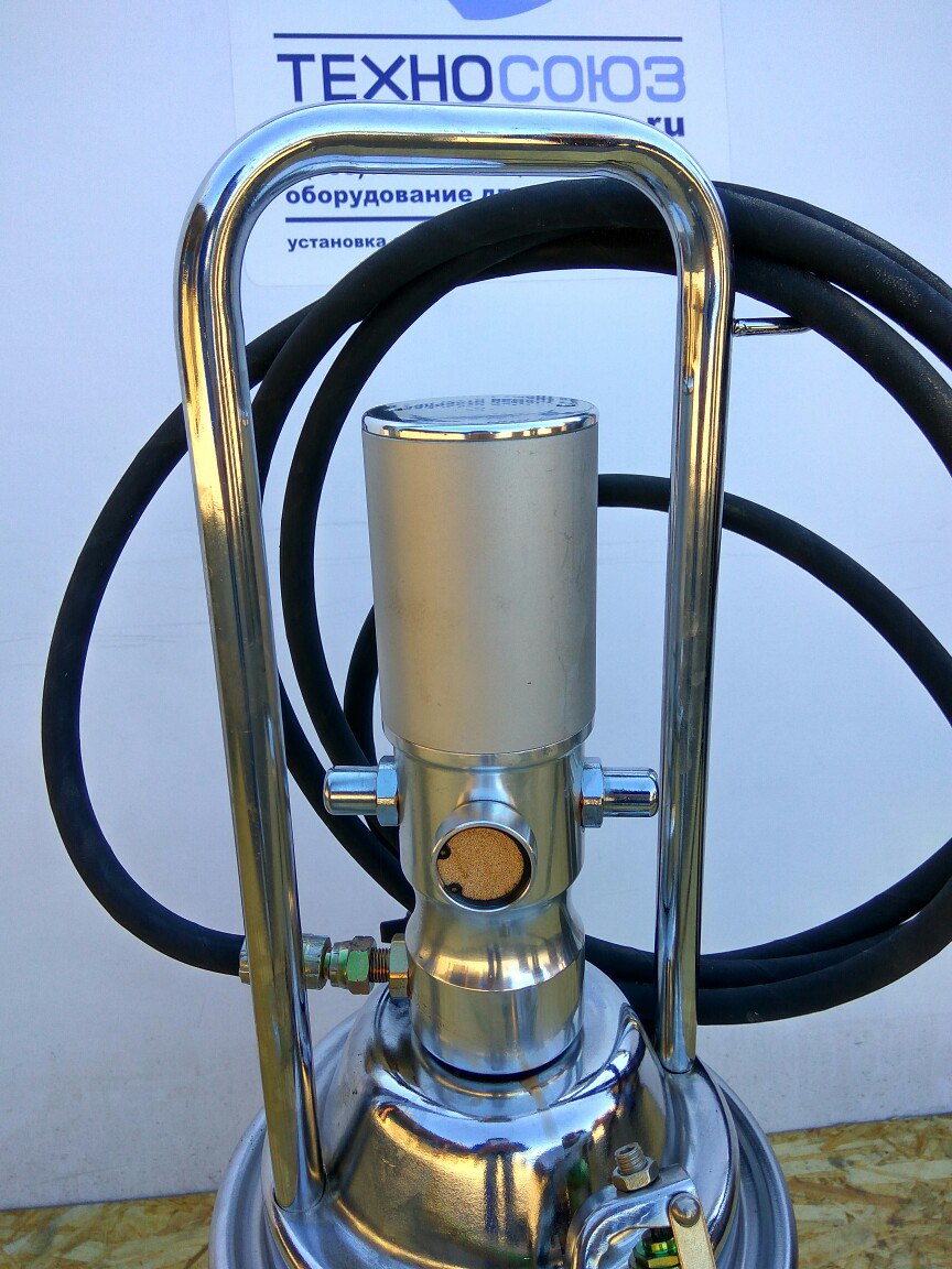TS50500 Нагнетатель смазки с пневмоприводом 13кг.