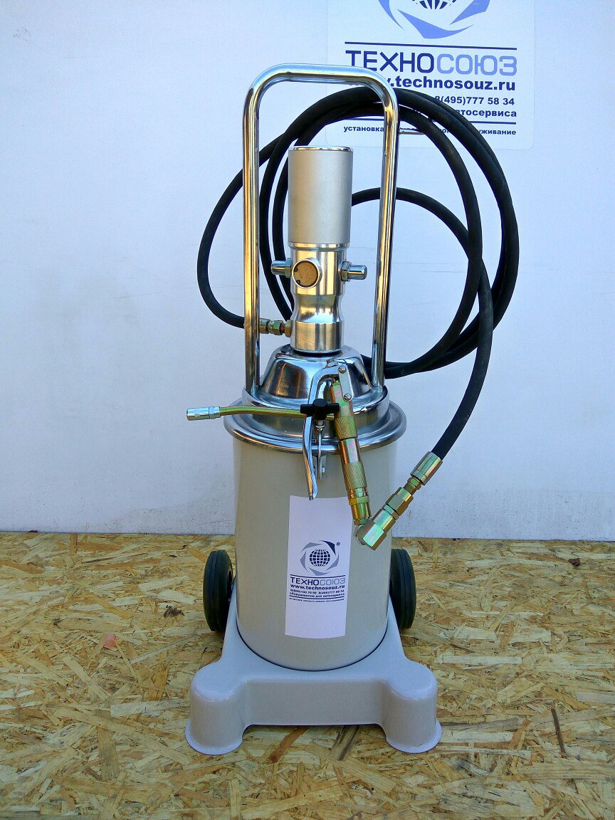 TS50500 Нагнетатель смазки с пневмоприводом 13кг.